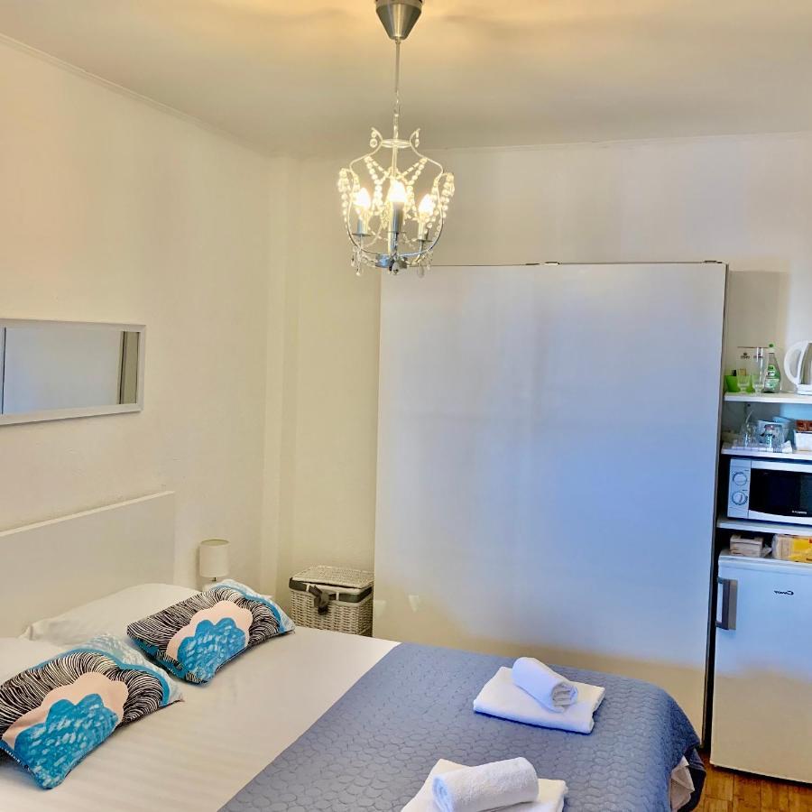 Apartment And Room Sveti Jakov Ragusa Esterno foto